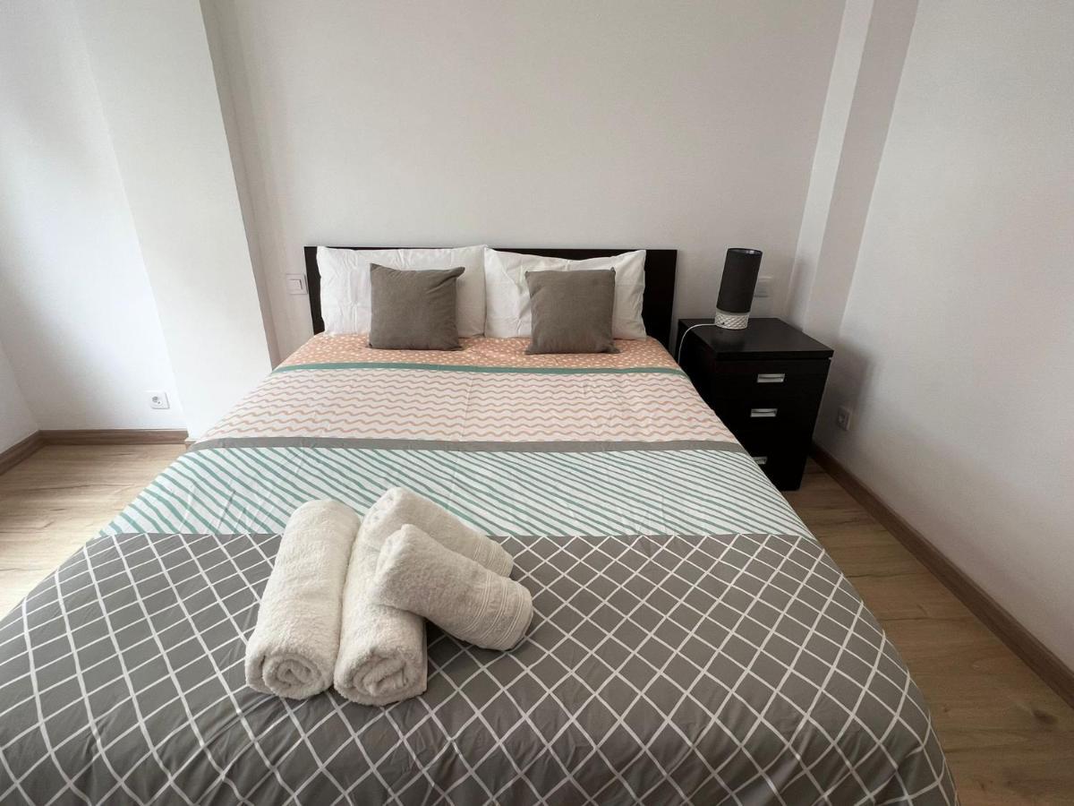Close To Gran Via Centro Familiar Con Wifi By Apartamentos Logroño Eksteriør bilde
